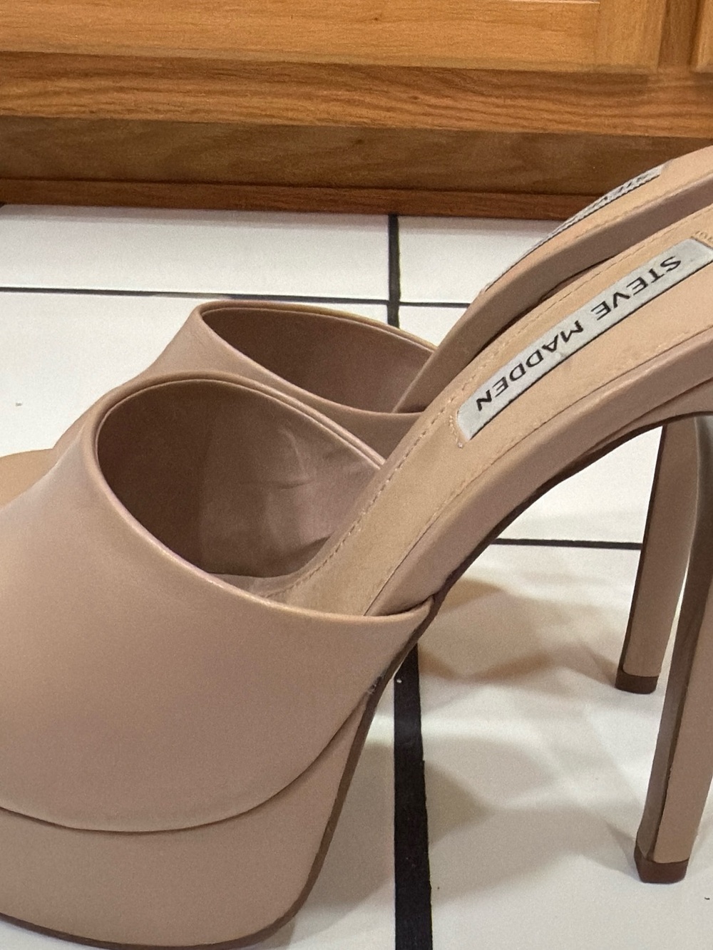 Steve Madden Nude Platform Mule Heels 6” Stiletto Y2K Bombshell - Picture 5 of 14